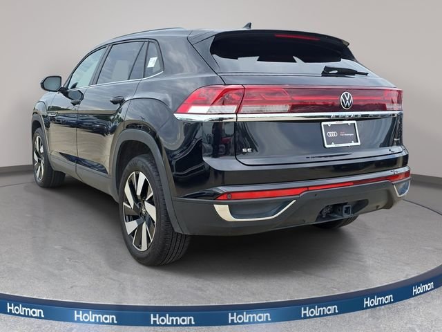 Used 2025 Black Volkswagen 2.0T SE w/Technology image 8