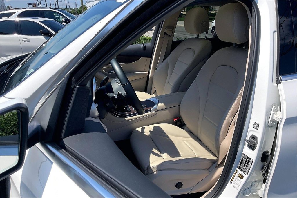 2022 Mercedes-Benz GLC GLC300 - Photo 17