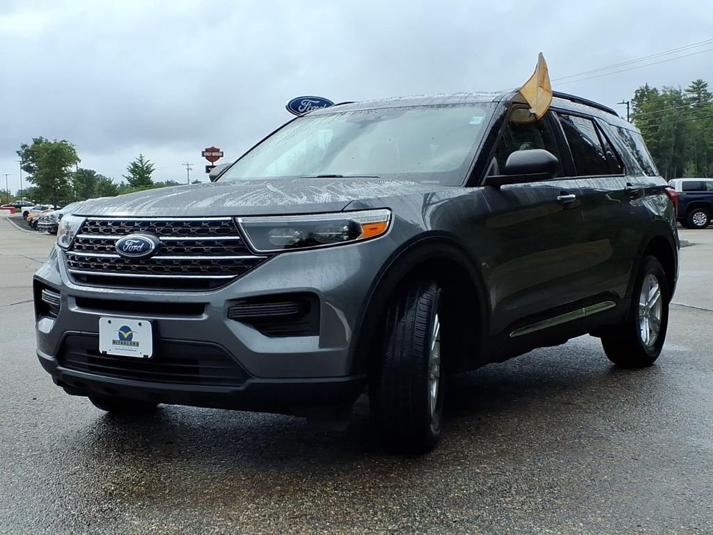 Certified Used 2023 Gray Metallic Ford XLT image 7