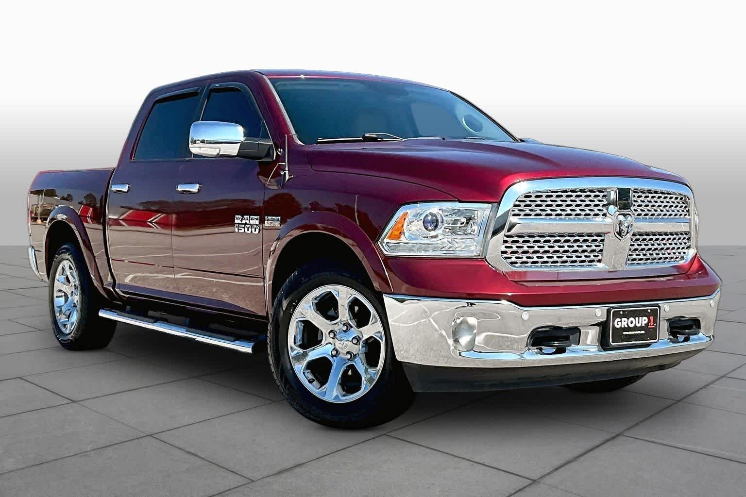 Used 2018 Delmonico Red Pearlcoat Ram Laramie image 3