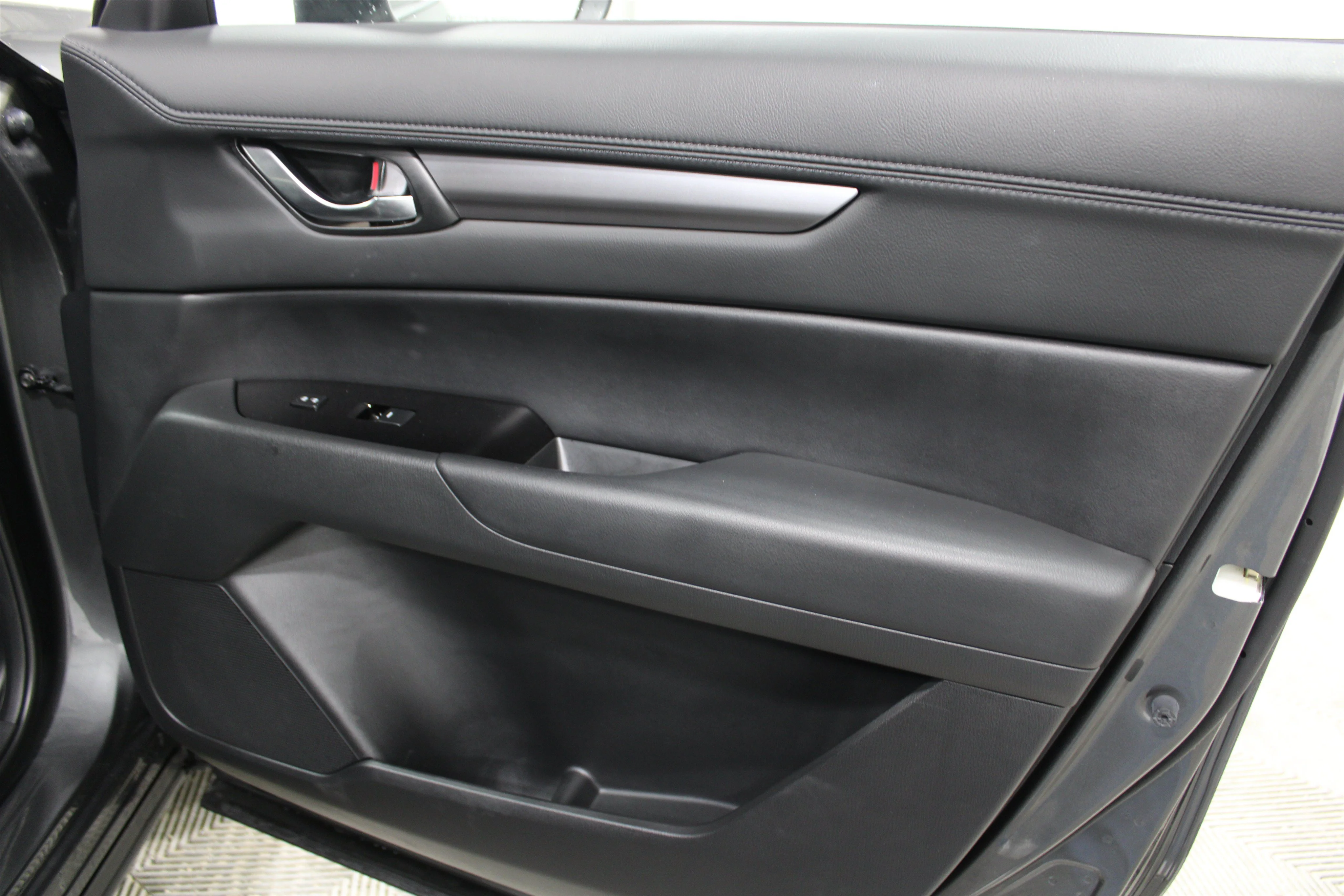 2023 Mazda CX-5 S Preferred package - Photo 25