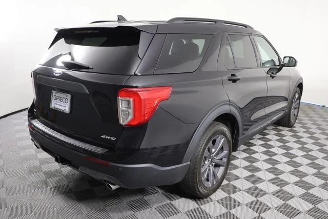 Used 2023 Black Ford XLT image 8