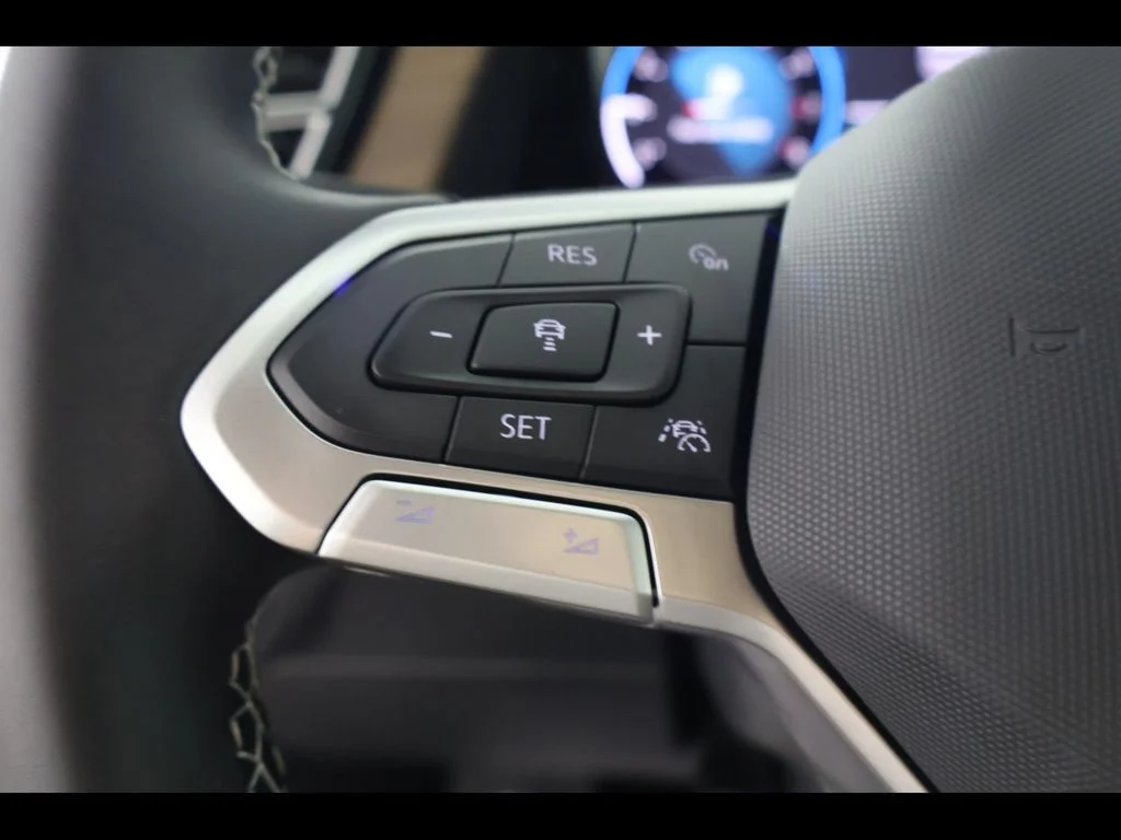 New 2026 Silver Volkswagen SE w/Technology image 22