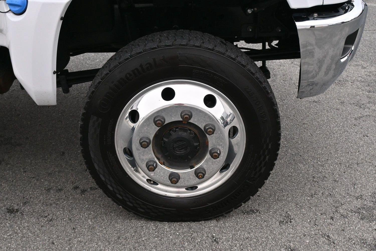 Used 2024 Summit White Chevrolet Work Truck image 34