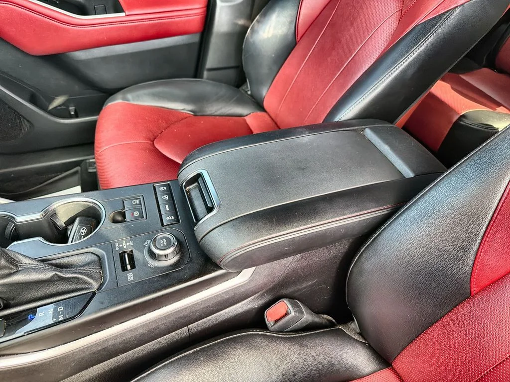 Used 2022 Silver Toyota XSE image 21