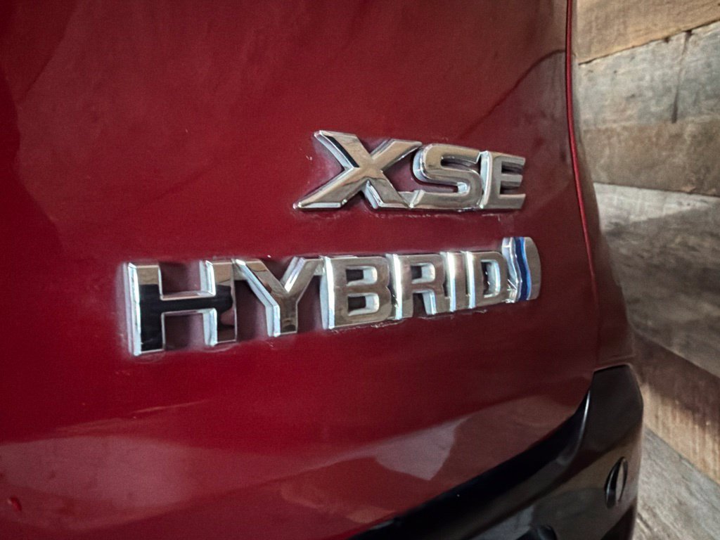 Used 2021 Pearl Toyota XSE image 18