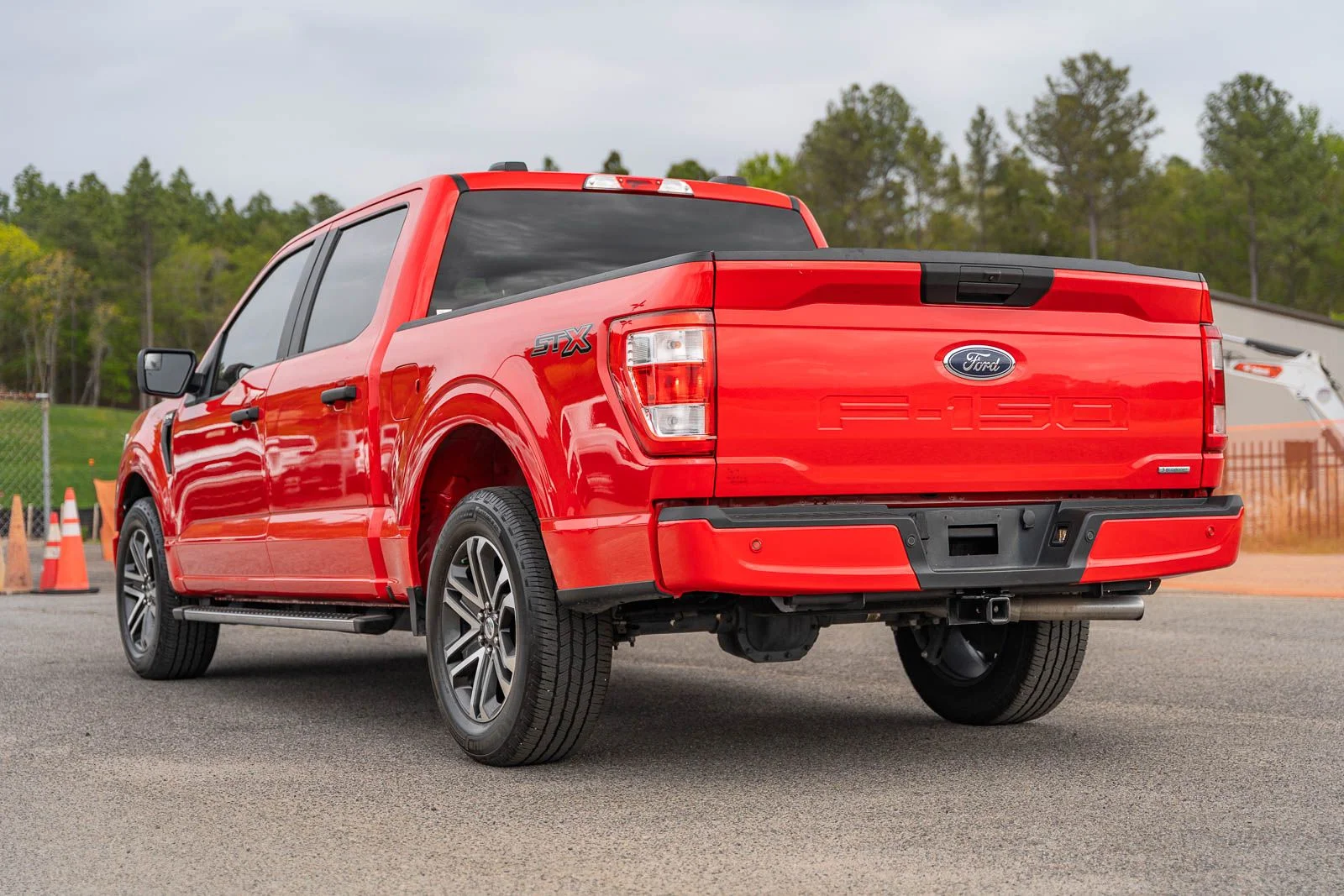 Used 2022 Red Ford XL image 4