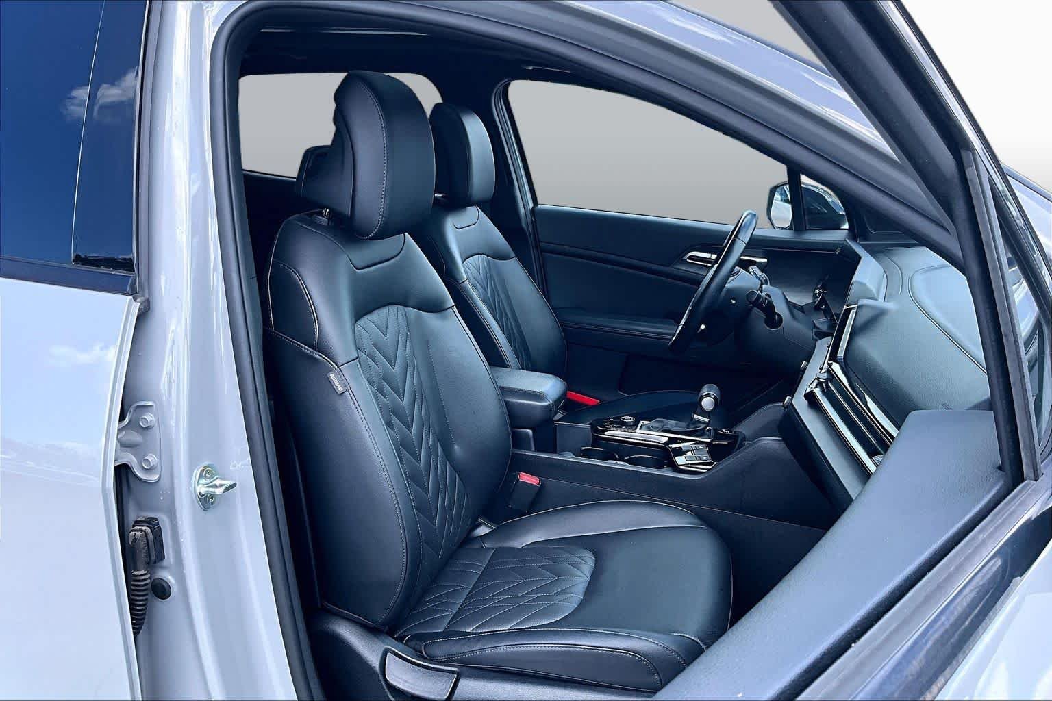 Used 2023 Wolf Gray Kia X-Line image 9