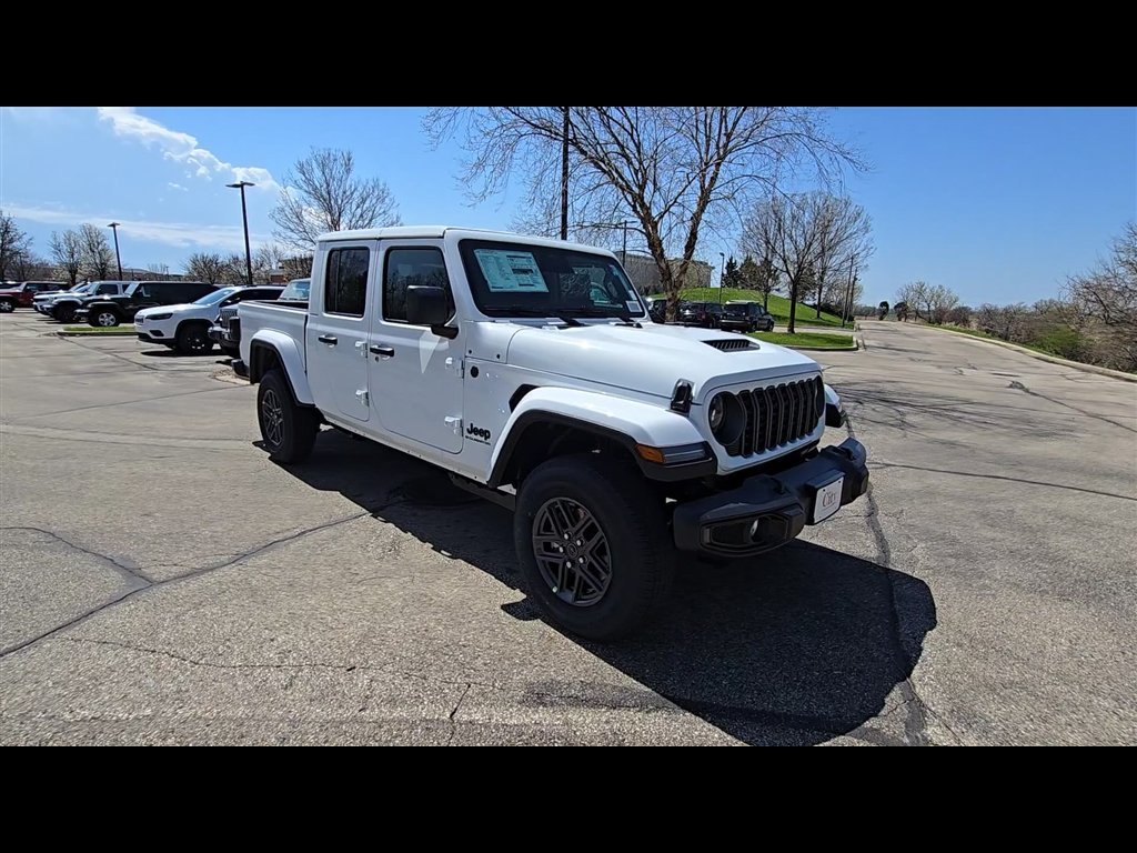 New 2026 Bright White Clear-Coat Exterior Paint Jeep Sport S image 2