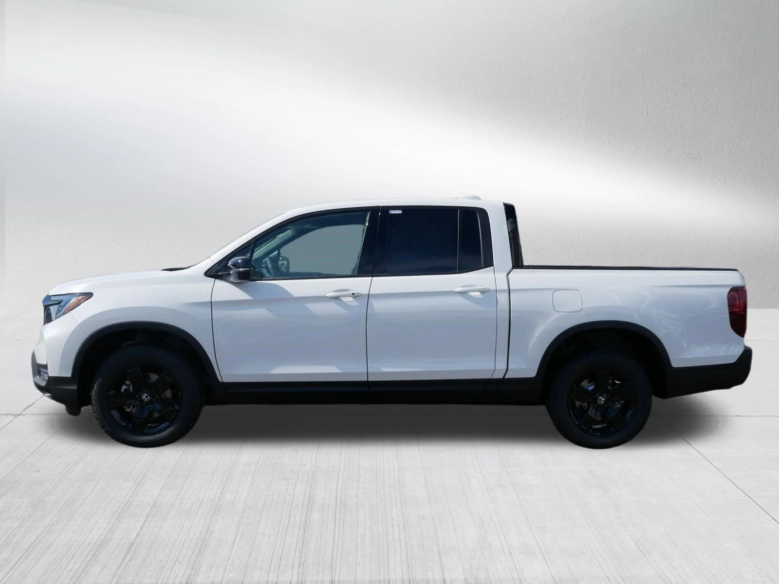 New 2026 Platinum White Pearl Honda Black Edition image 4