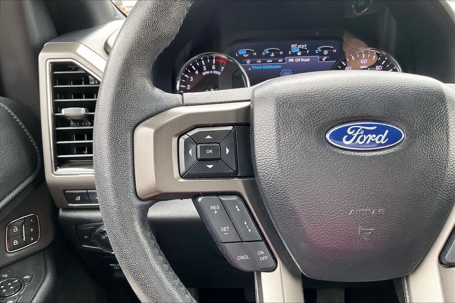 Used 2019 Agate Black Metallic Ford XLT image 20