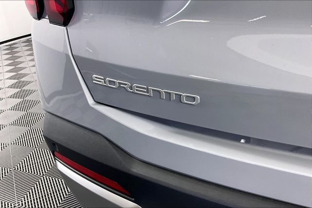 New 2026 Wolf Gray Kia S image 10