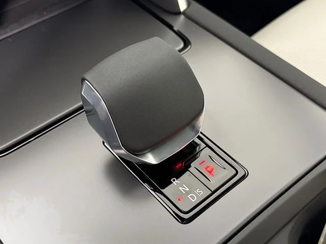 New 2026 Blue Land Rover Landmark image 18