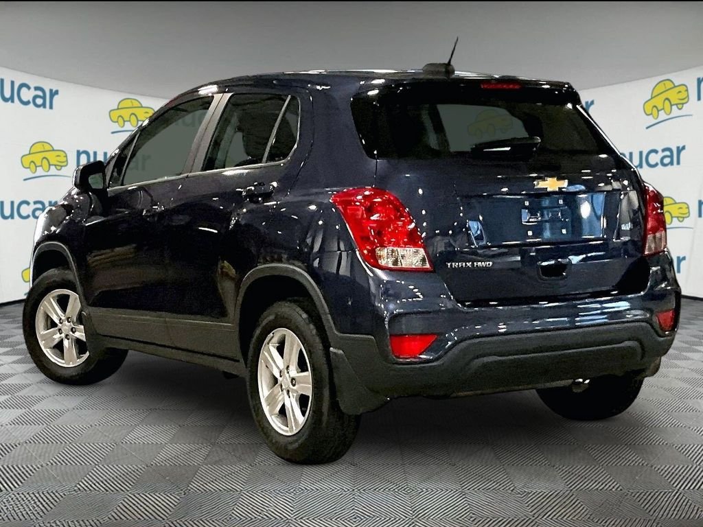 Used 2019 Blue Chevrolet LS image 4
