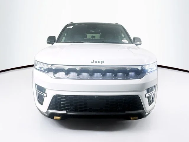 New 2026 Bright White Clear-Coat Exterior Paint Jeep Grand Wagoneer image 2