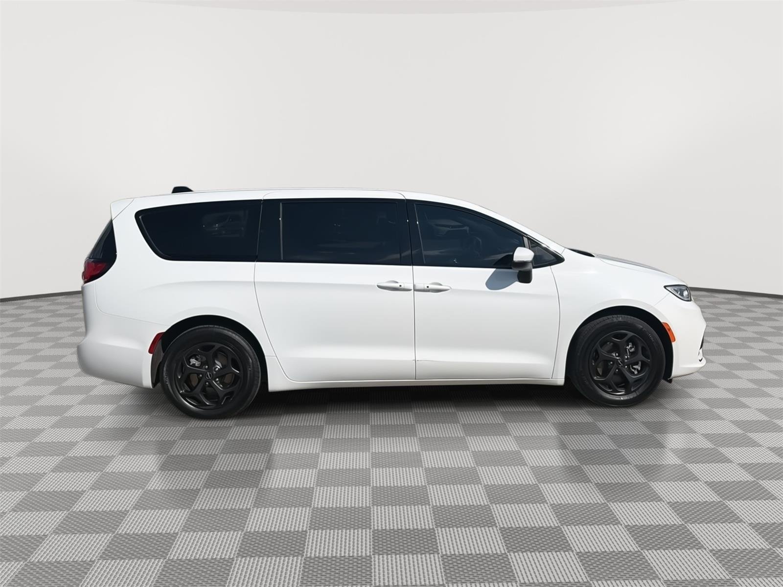 Used 2023 Chrysler Pacifica Hybrid Touring L with VIN 2C4RC1L71PR543984 for sale in Omaha, NE