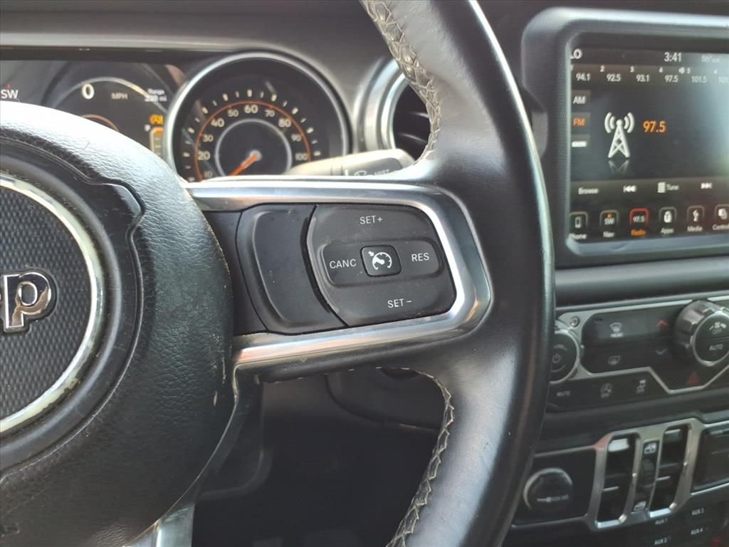 Used 2018 Red Jeep Unlimited Sahara image 20