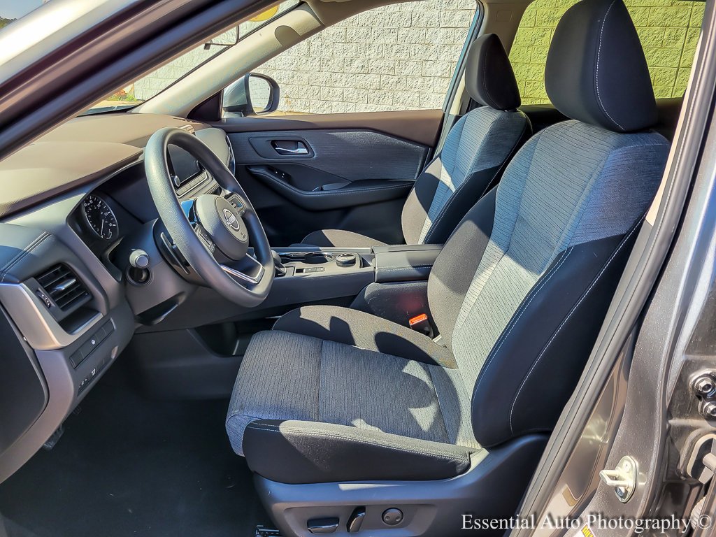 Used 2023 Gun Metallic Nissan SV image 8