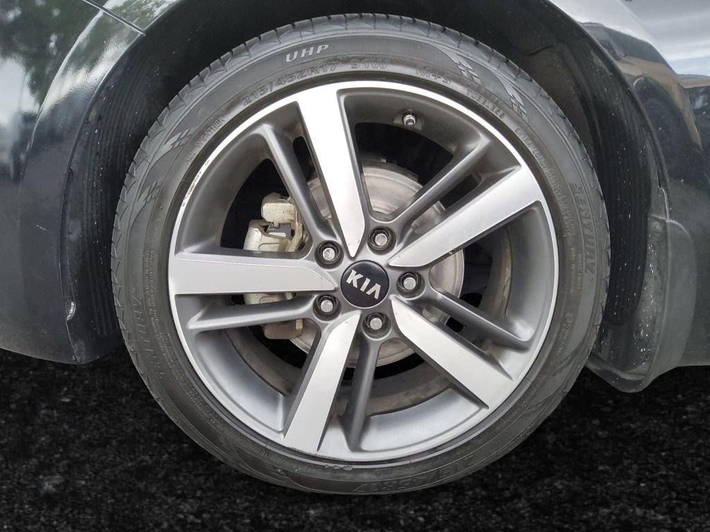 Used 2017 Black Kia EX image 27