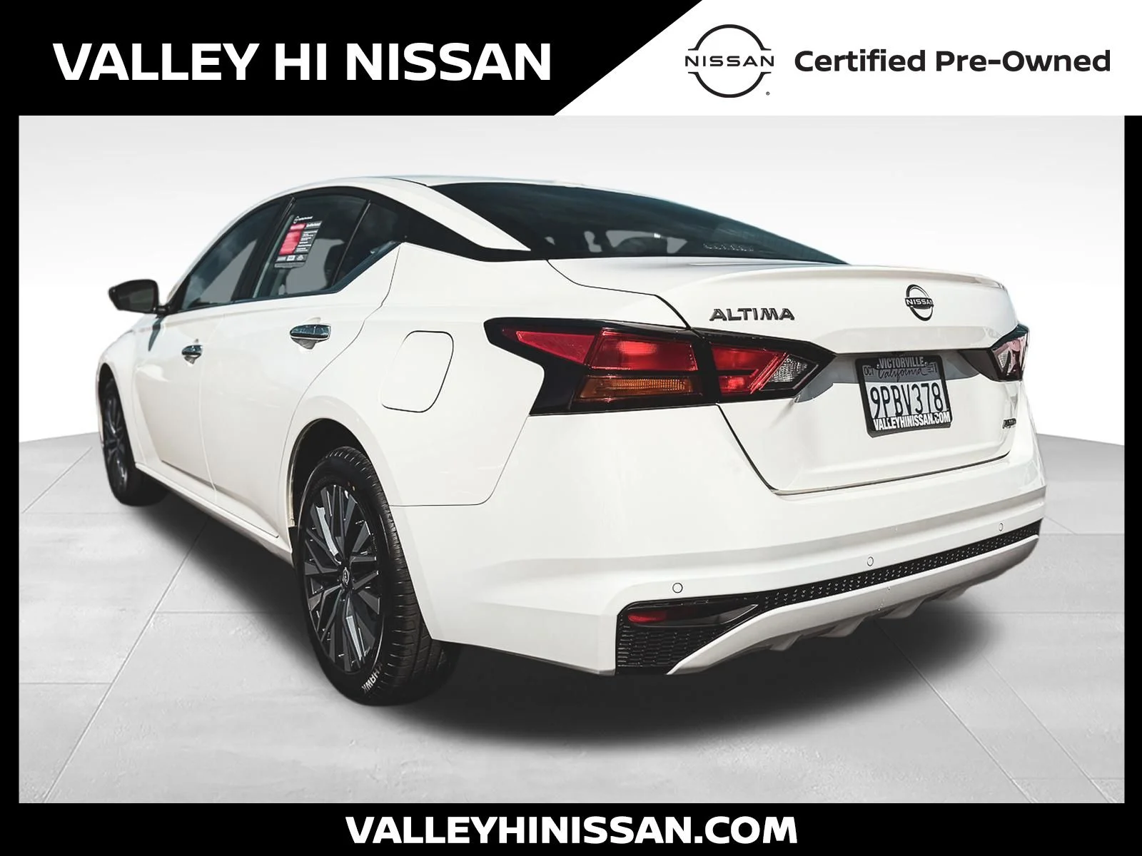 Used 2025 White Nissan 2.5 SV image 5