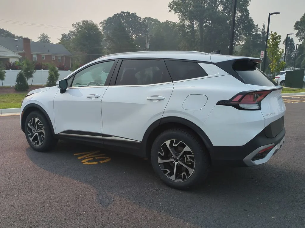 Used 2023 White Kia EX image 6