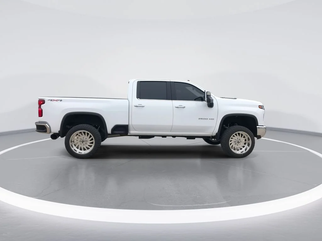 Used 2024 White Chevrolet LTZ image 9