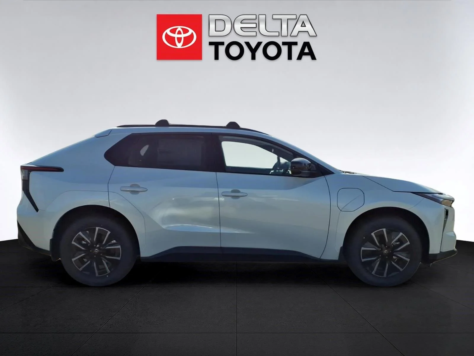 2026 Toyota bZ XLE - Photo 6