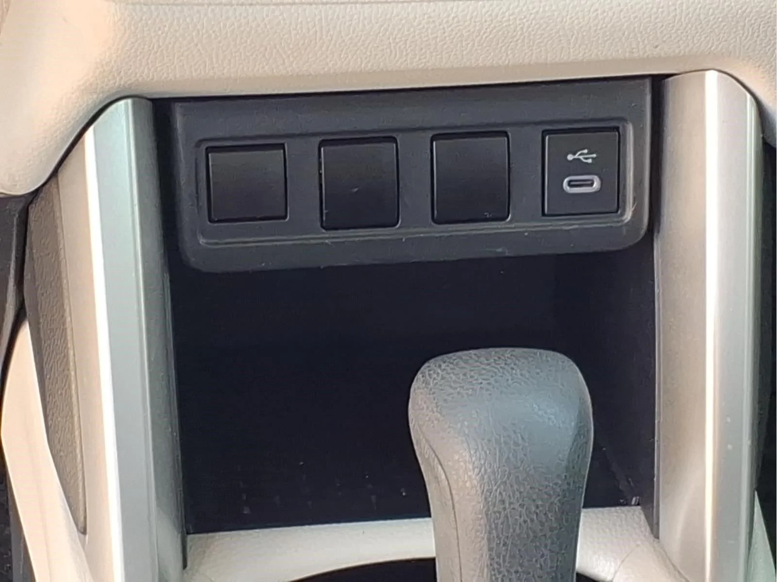 Used 2024 Sonic Silver Toyota L image 14