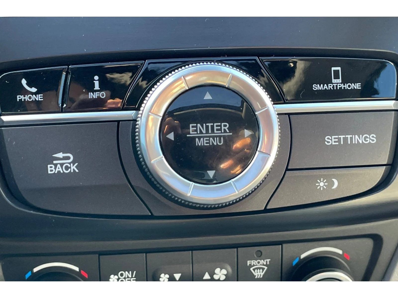 Used 2020 Platinum White Pearl Acura w/Technology Pkg image 30