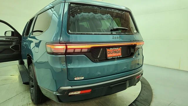 New 2026 Steel Blue Exterior Paint Jeep Limited Altitude image 15