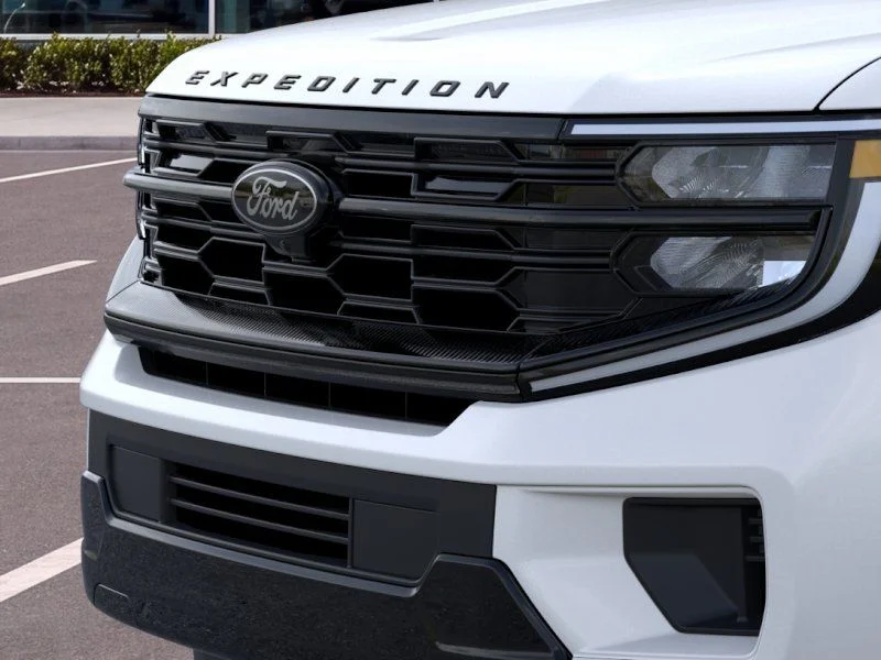New 2026 Star White Metallic Tri-Coat Ford Platinum image 17