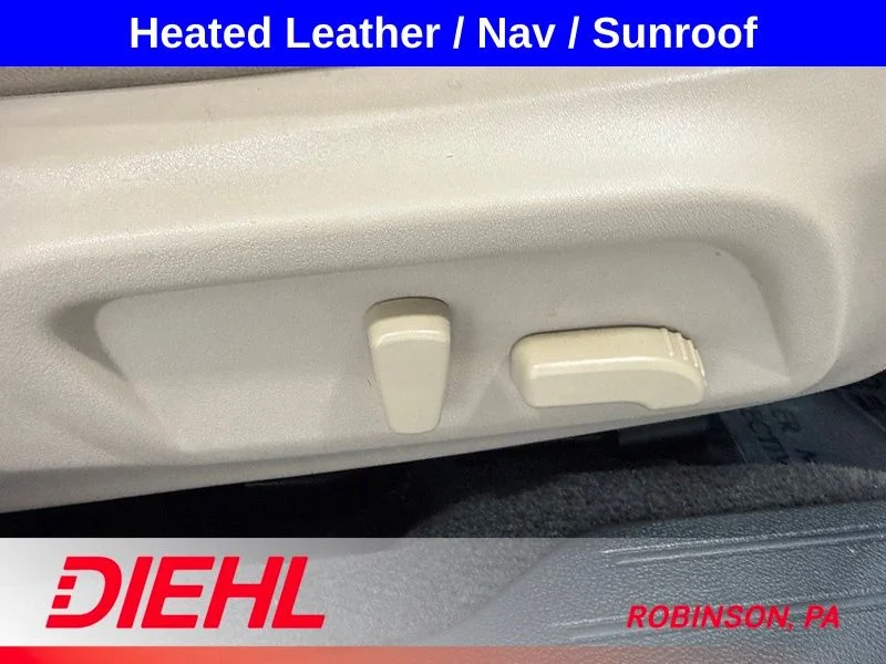 Used 2015 White Subaru 2.5i image 12