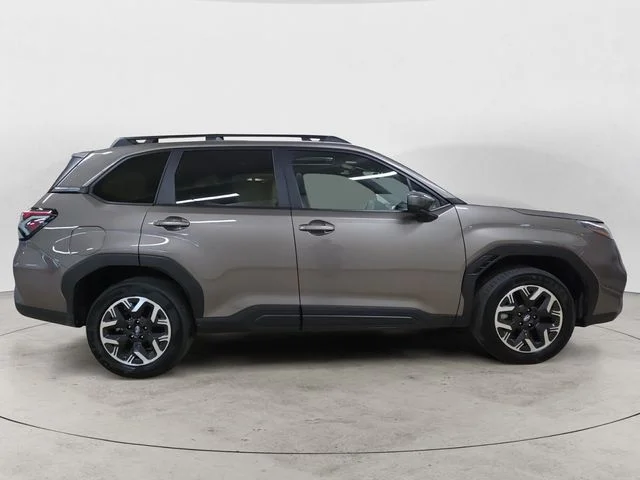 Used 2025 Bronze Metallic Subaru Premium image 4