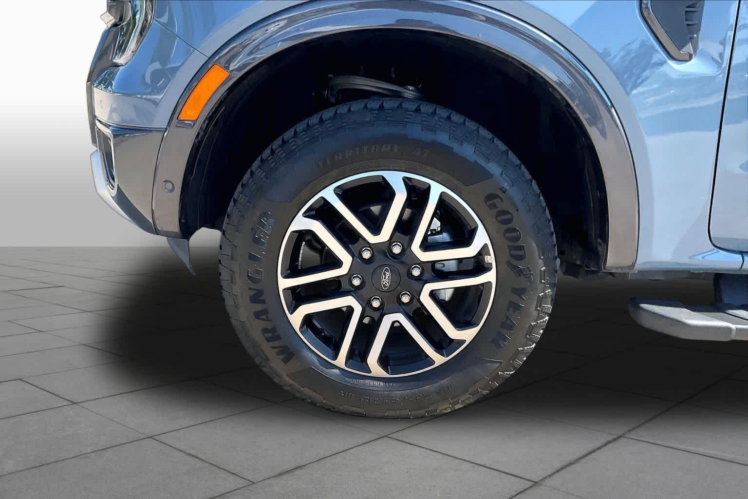 Used 2024 Azure Gray Metallic Tri-Coat Ford LARIAT image 11