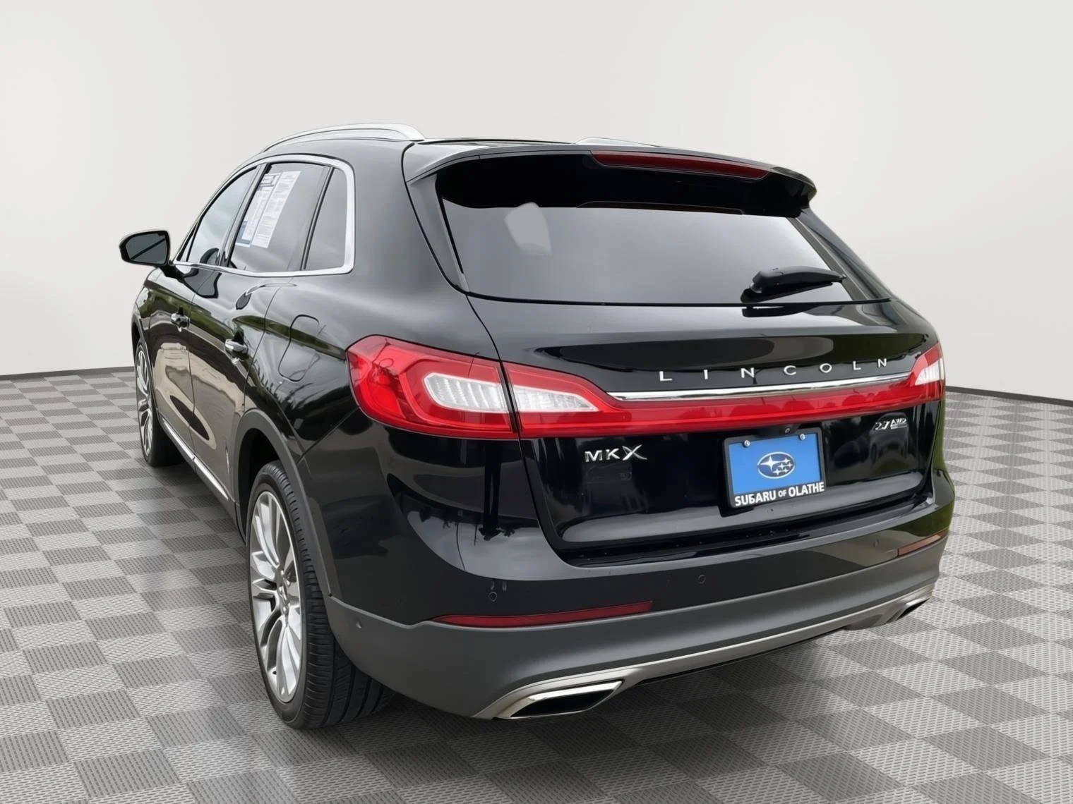 Used 2016 Black Velvet Lincoln Reserve image 27
