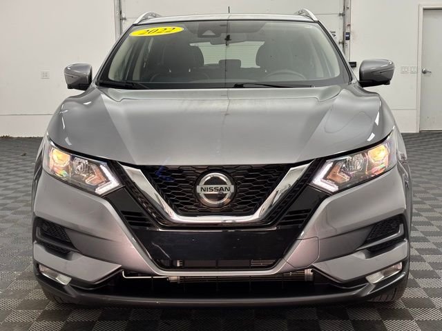 Used 2022 Gun Metallic Nissan SV image 12