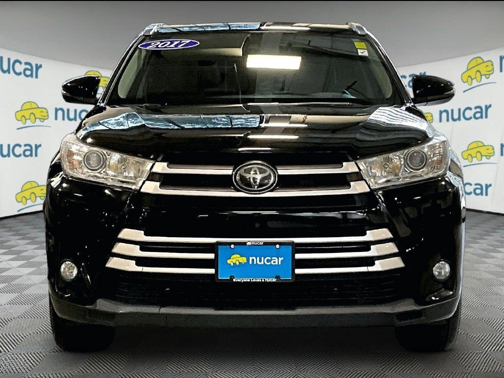 Used 2017 Black Toyota XLE image 2