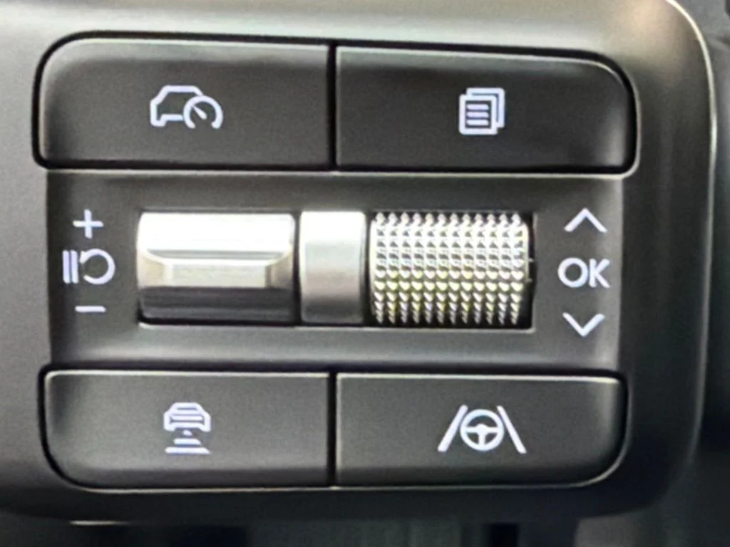New 2027 Serenity White Hyundai SE image 21