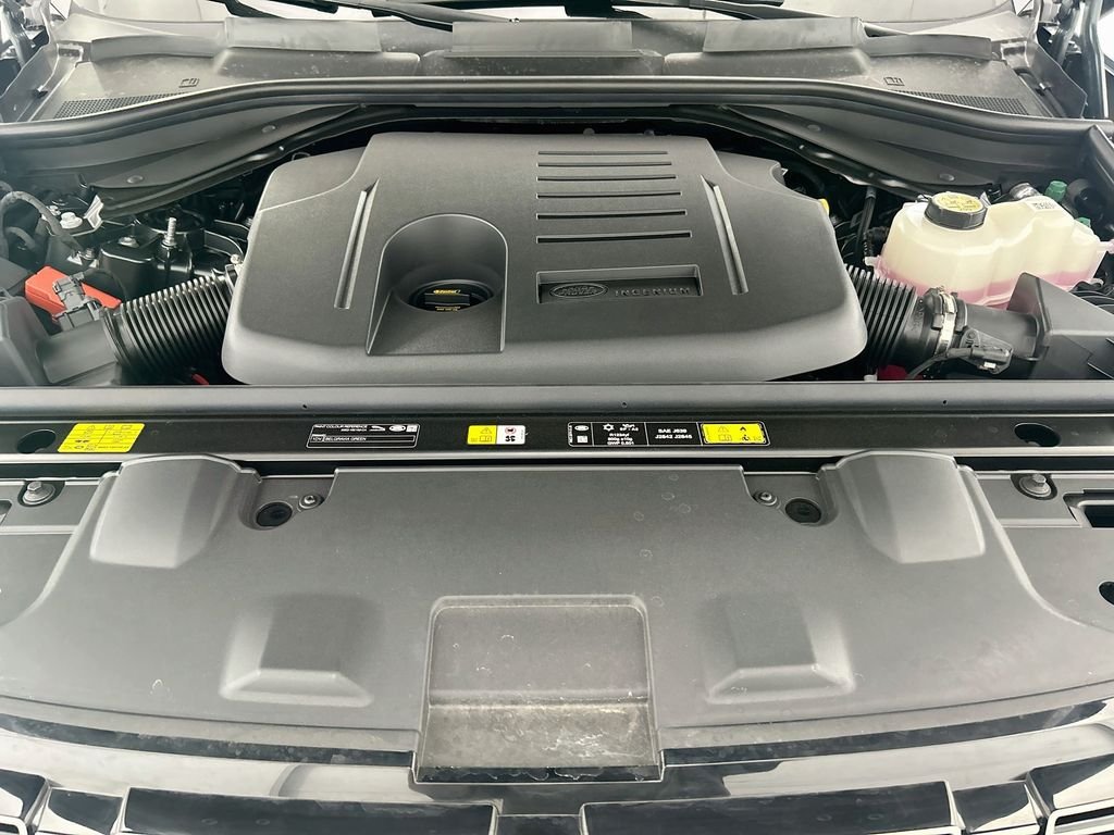 New 2026 Belgravia Green Land Rover SE image 28