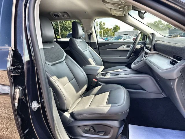 New 2026 Agate Black Metallic Ford Active image 28