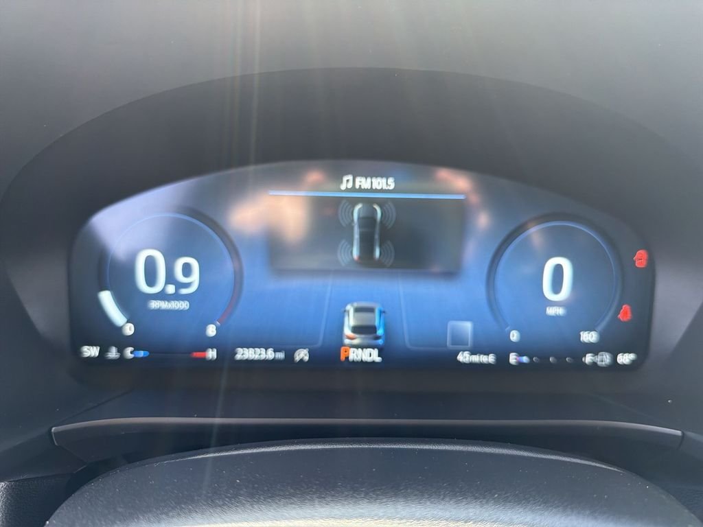 Used 2025  Ford Platinum image 21