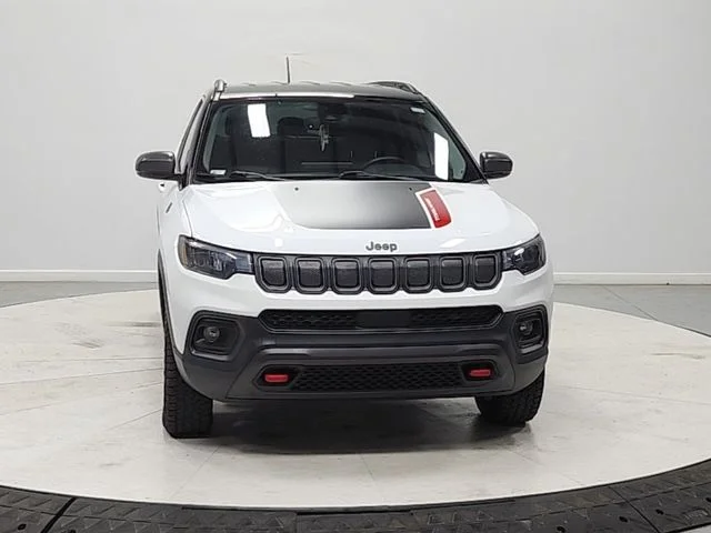 Used 2022 White Jeep Trailhawk image 2