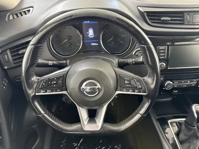 Used 2018 Blue Nissan SV image 23