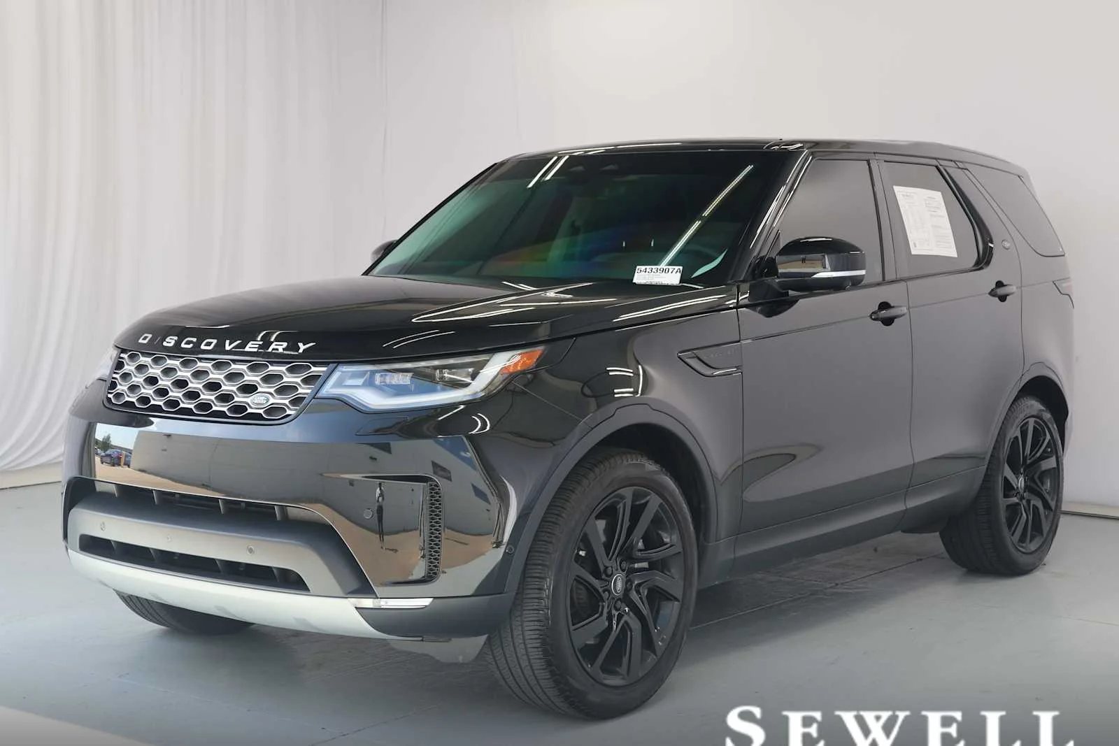 2025 Land Rover Discovery S