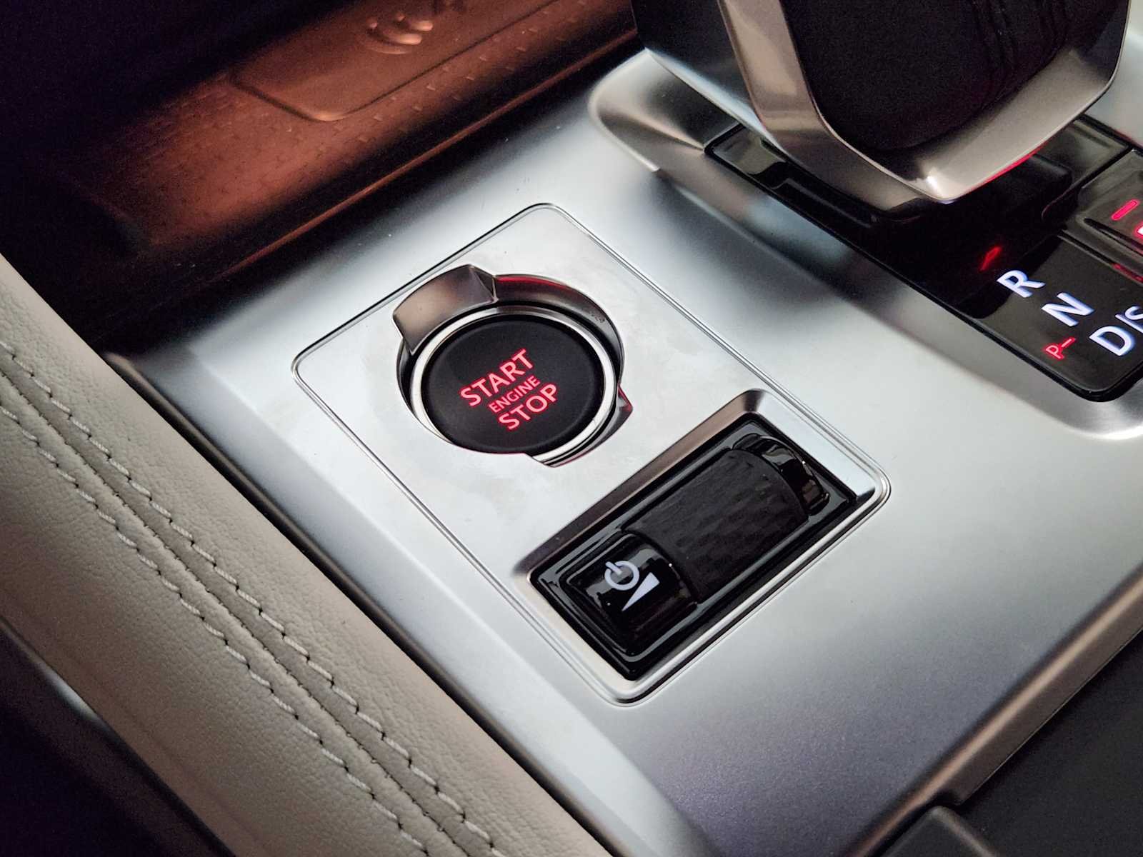 2026 Jaguar F-Pace R-Dynamic S - Photo 20