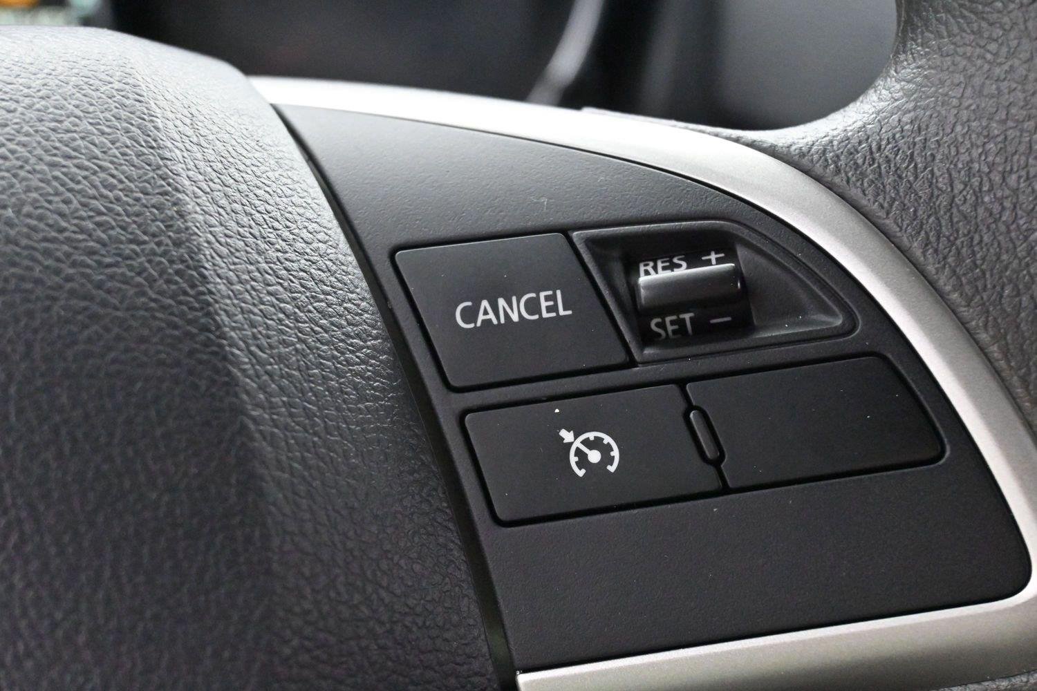 Used 2024 Sunshine Orange Metallic Mitsubishi ES image 18