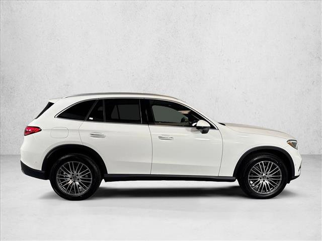 New 2026 Polar White Mercedes-Benz GLC 300 image 34