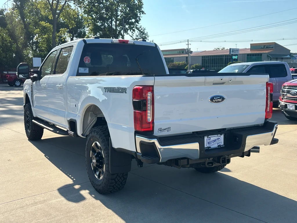 New 2026 Oxford White Ford F-250® XLT image 6