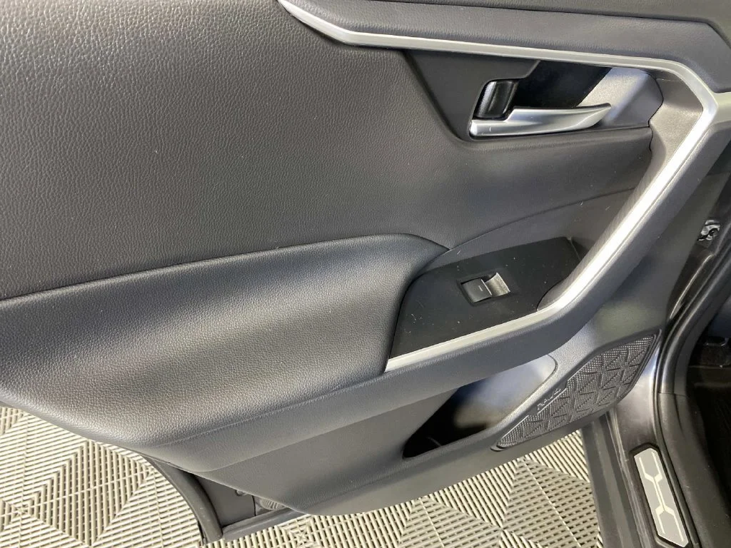 Used 2025 Magnetic Gray Metallic Toyota XLE image 25