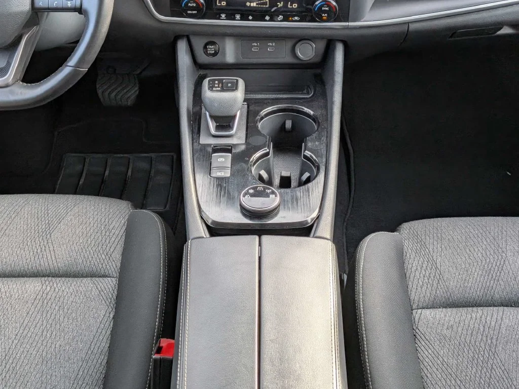 Certified Used 2025 Gun Metallic Nissan SV image 20